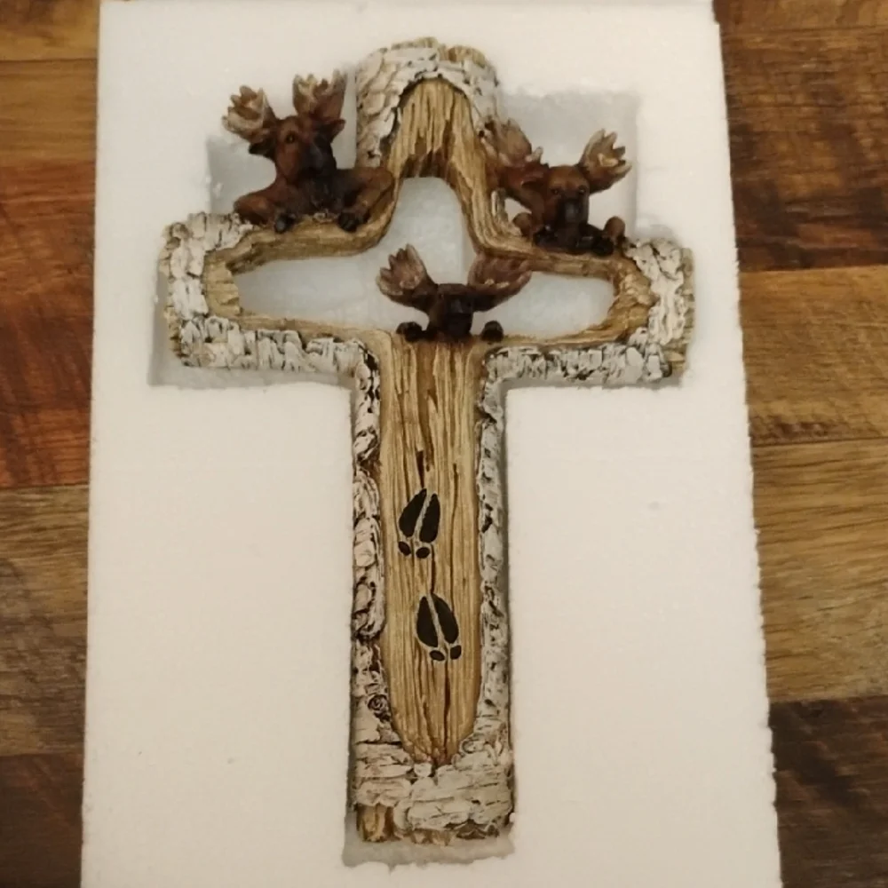 Moose Decorated Cross Wall Hanging - Picture 1 of 8